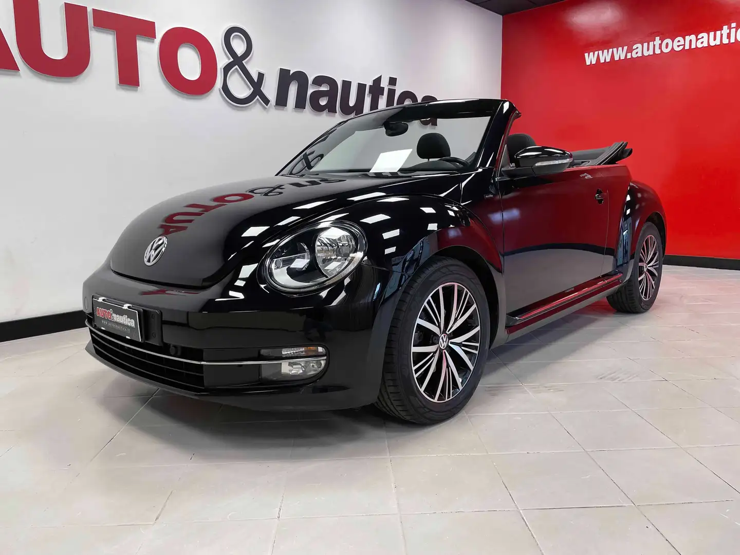 Volkswagen Maggiolino CABRIO 1.2 TSI ALLSTAR BLUEMOTION TECHNOLOGY Чорний - 1