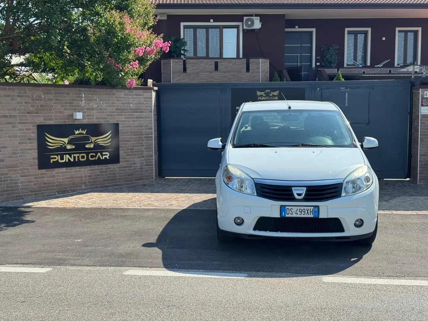 Dacia Sandero Sandero I 2008 1.4 8v Laureate Gpl Bianco - 1