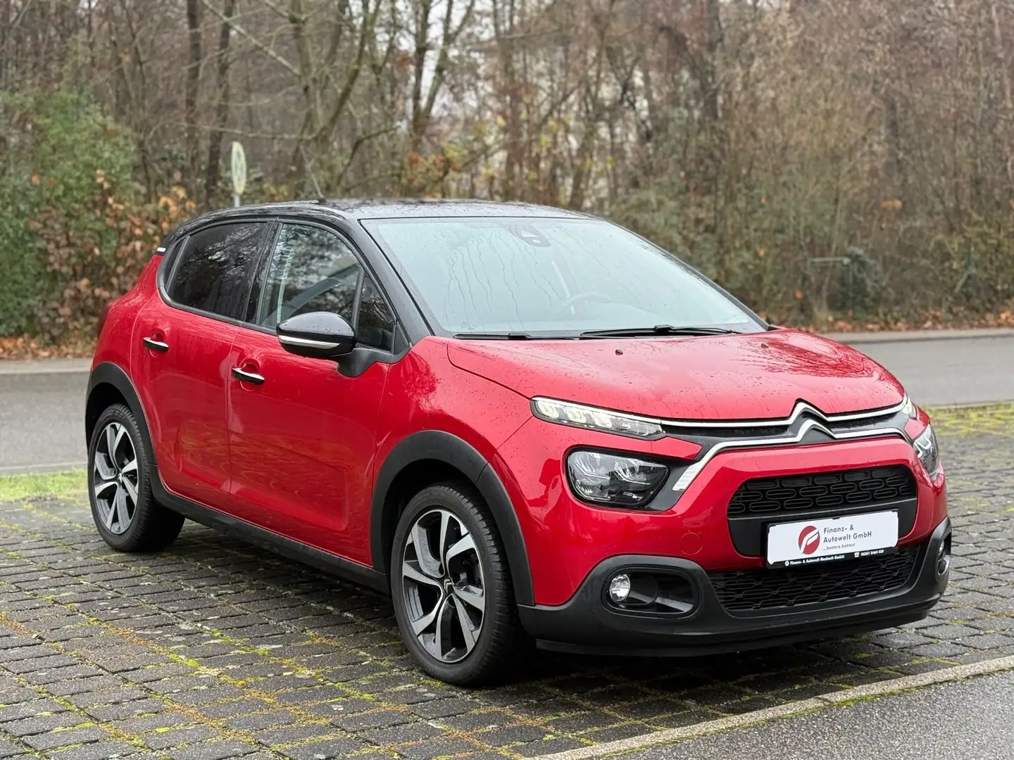 Citroen C3 1.2 Shine/Automatik/Navi/SHZ/Kamera Rouge - 2