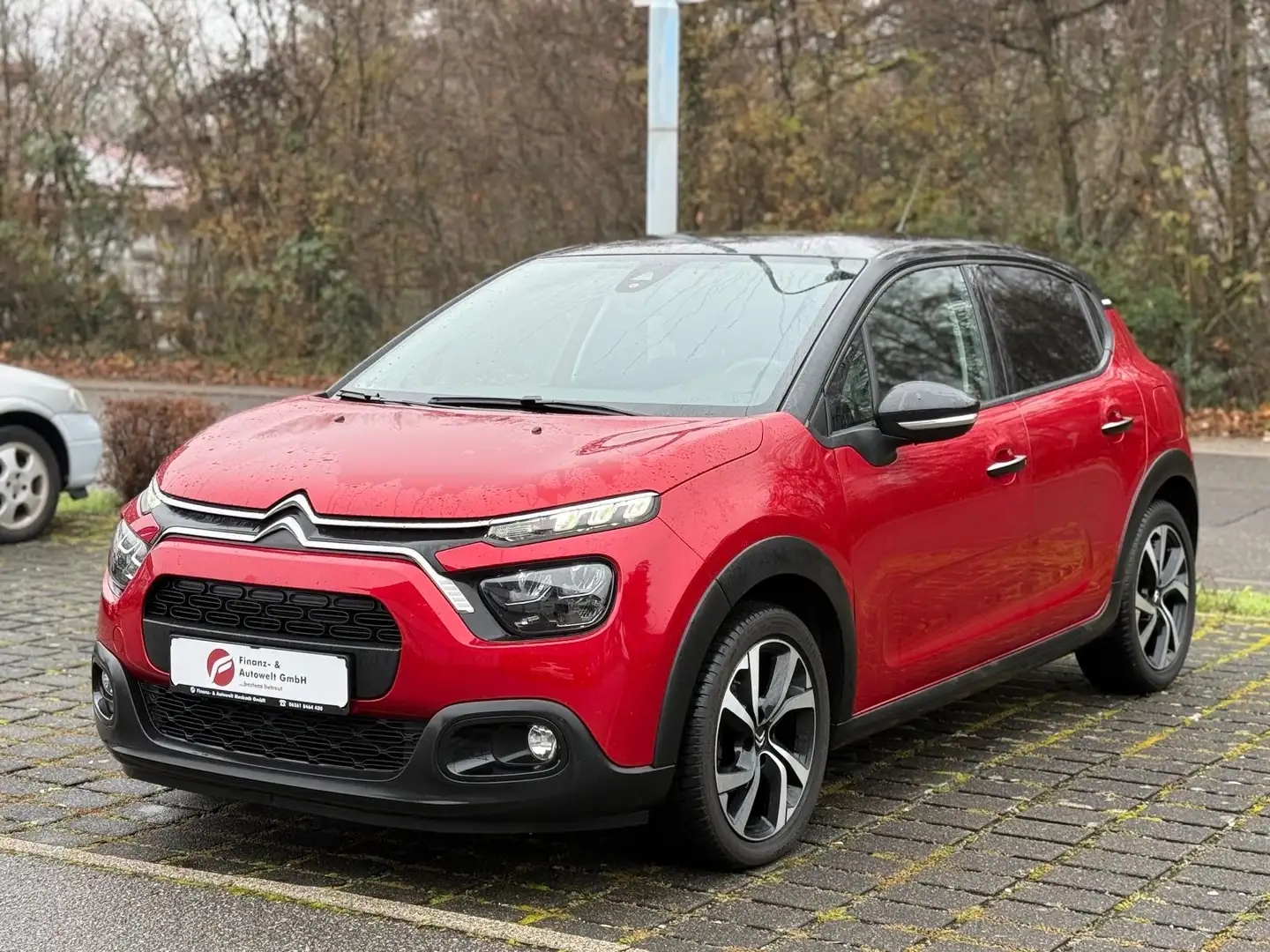 Citroen C3 1.2 Shine/Automatik/Navi/SHZ/Kamera Rouge - 1