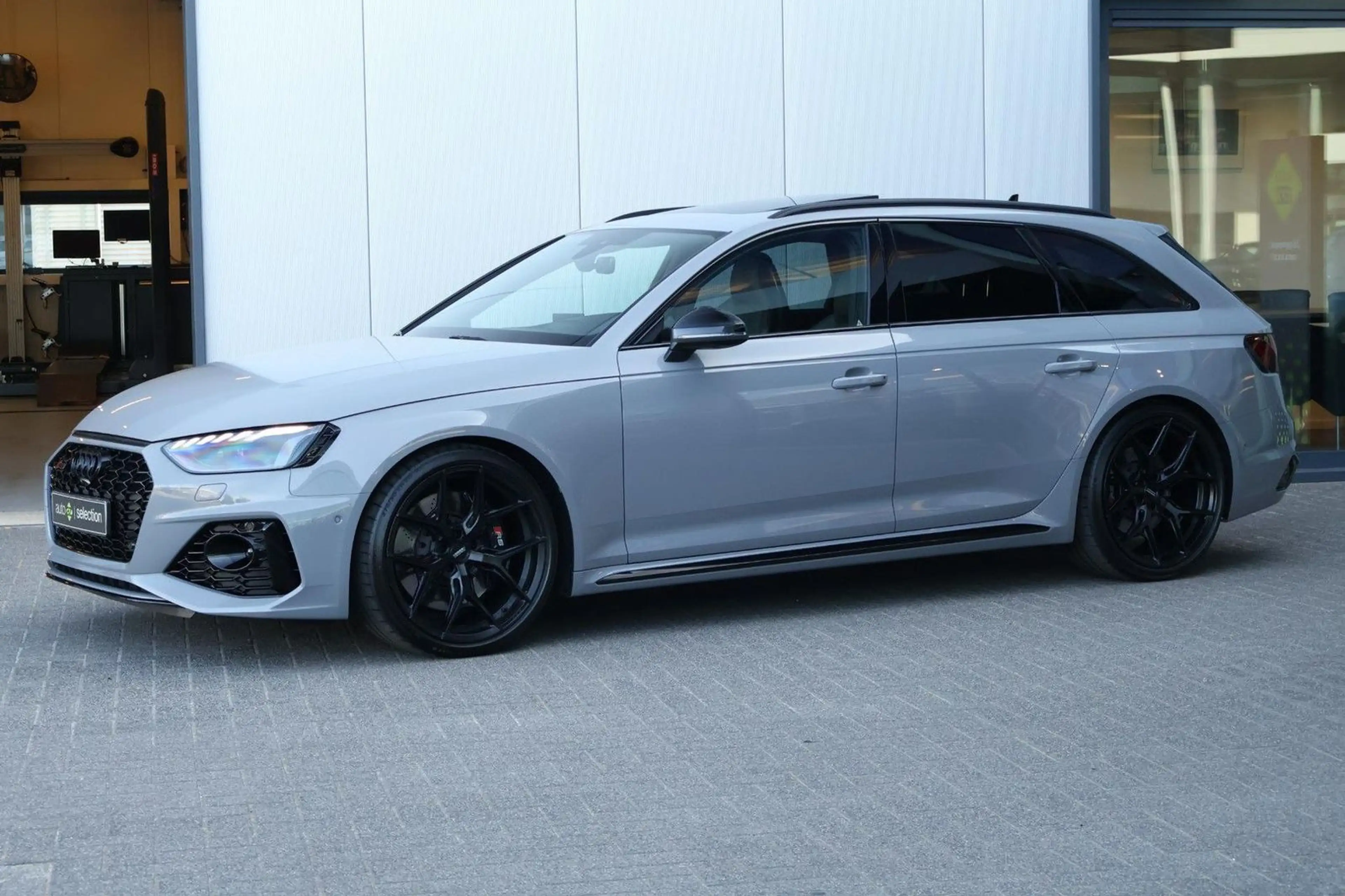 Audi RS4 A4 Avant 2.9 TFSI quattro competition plus / — photo 11