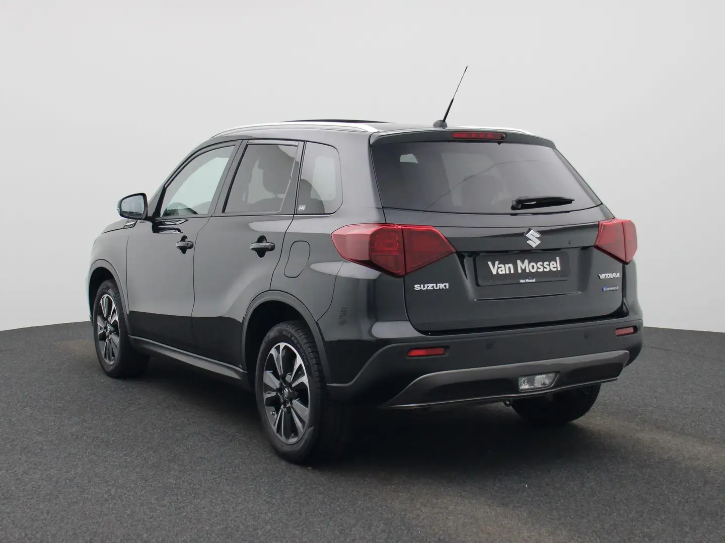Suzuki Grand Vitara 1.4 Luxe+ MHEV | ACHTERUITRIJCAMERA | PANORAMADAK Zwart - 2
