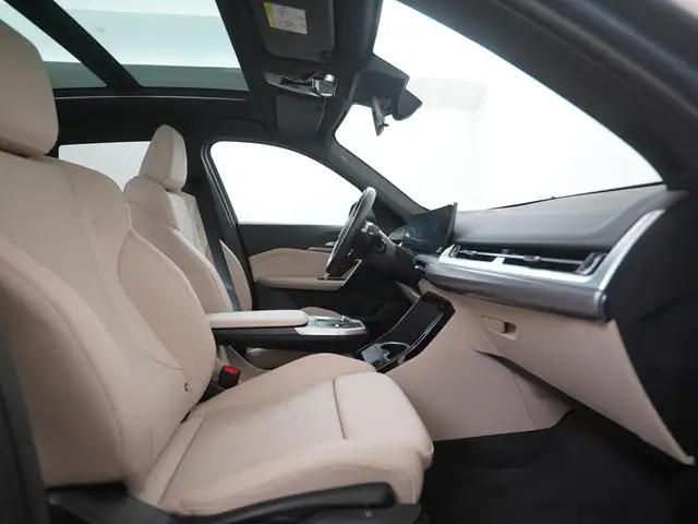 BMW X1 view 3