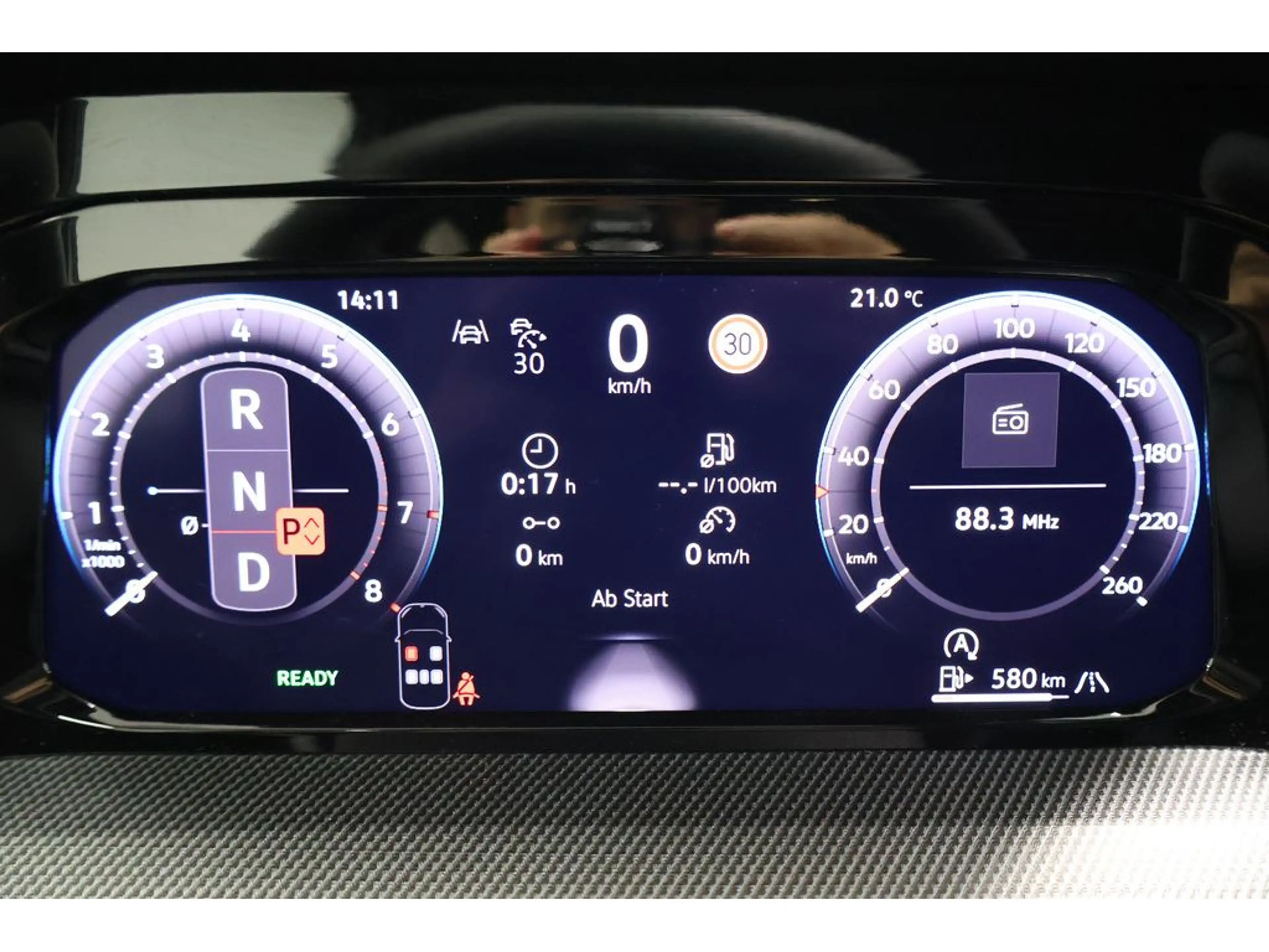 Volkswagen Golf VIII 1.5 eTSI R-Line "Black Style" DSG,N — photo 9