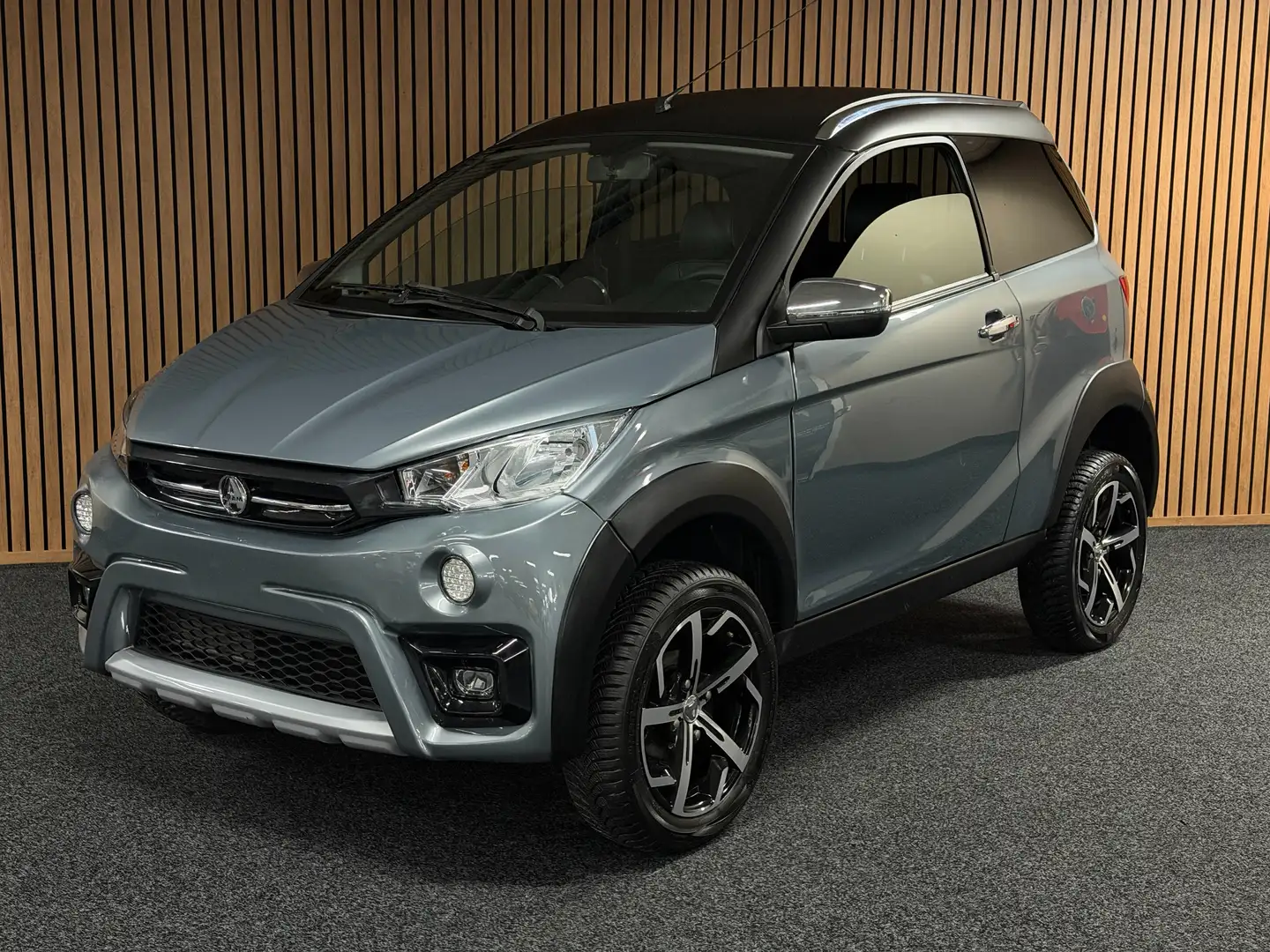 Aixam Crossover Grau XL Kofferraum 8 PS Kubota | RFK | 45 km/h - 2