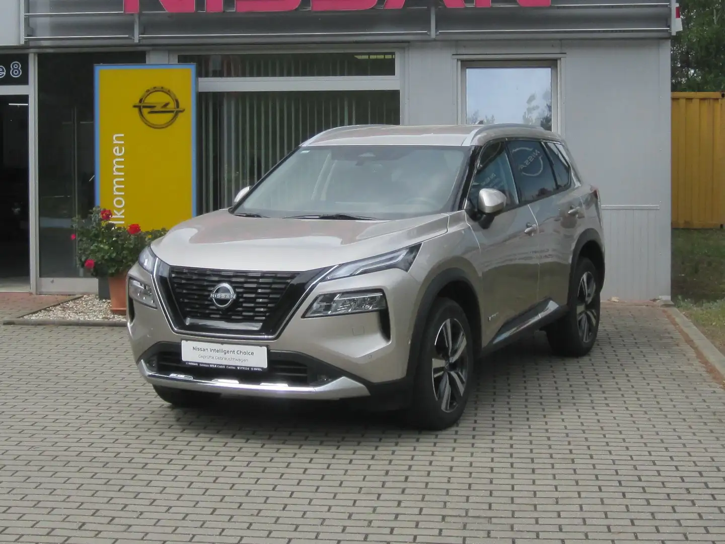 Nissan X-Trail 1.5 VC-T e-POWER Tekna Zilver - 2