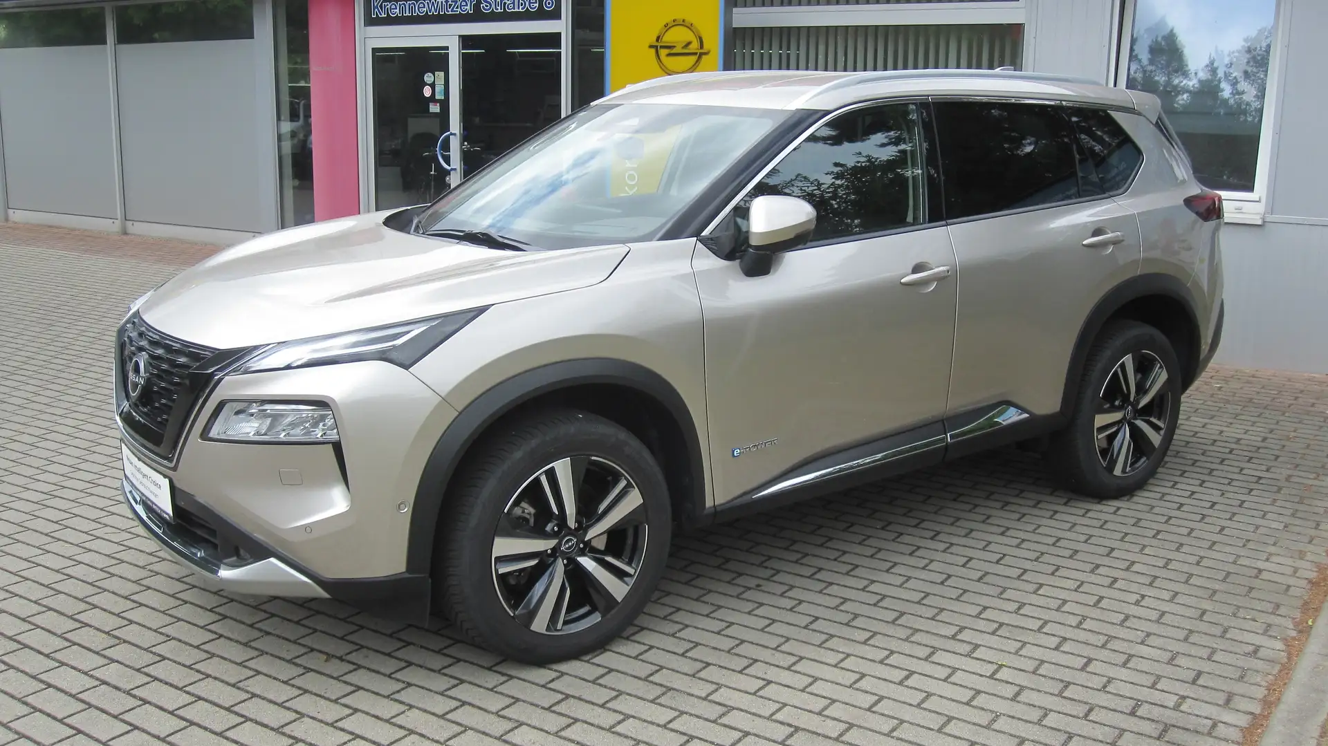 Nissan X-Trail 1.5 VC-T e-POWER Tekna Zilver - 1