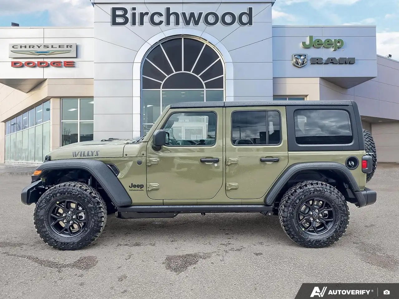 Jeep Wrangler снимка Jeep Wrangler