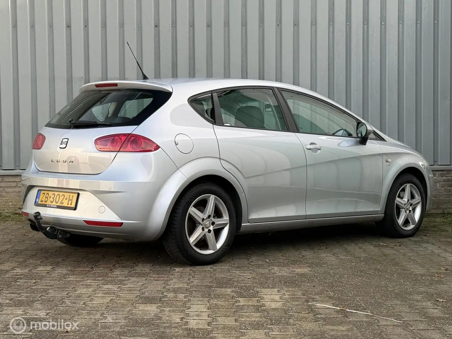 SEAT Leon 1.4 TSI Businessline | Climate | Cruise | TH Grau - 2