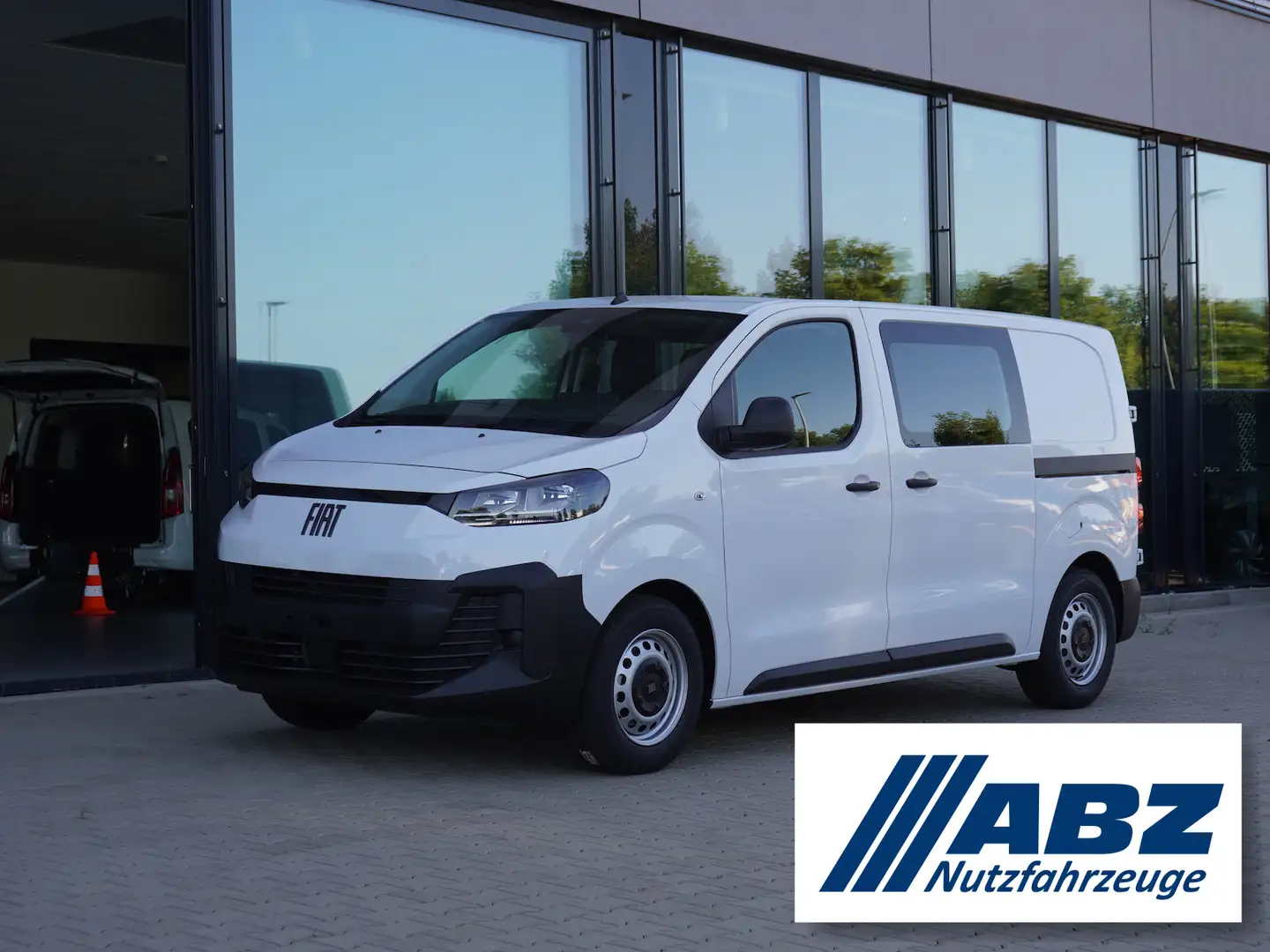 Fiat Scudo FlexCab L2 1.5 120 / 6-Sitzer Blanc - 1