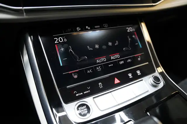 Audi Q7 view 15