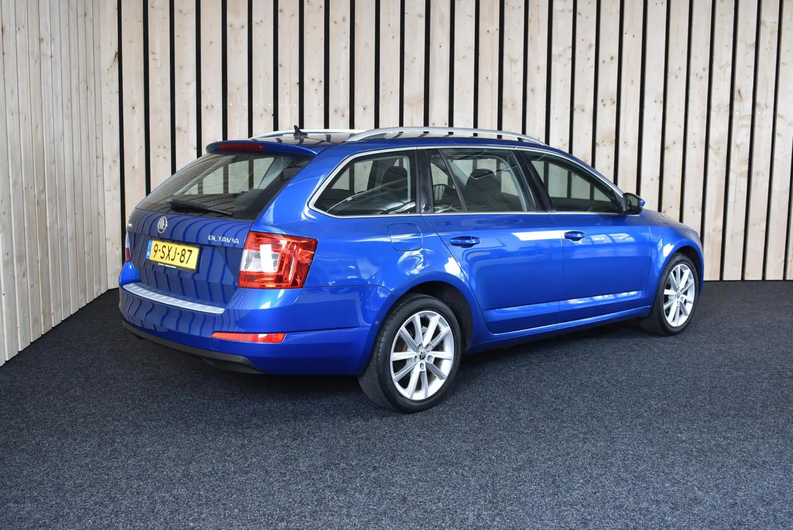 Skoda Octavia Combi 1.4 TSI Greentech Elegance Businessline DSG Blauw - 2