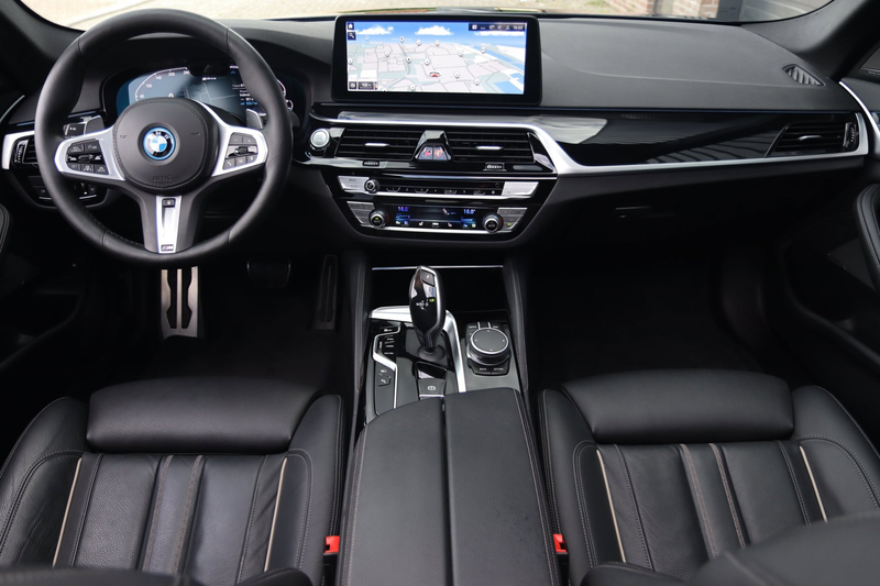 BMW 545 5-serie 545e xDrive M Sport / 50 Jahre / PANO / HK — photo 6