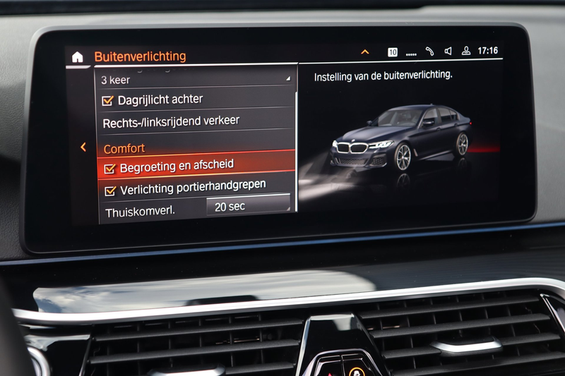 BMW 545 5-serie 545e xDrive M Sport / 50 Jahre / PANO / HK — photo 32