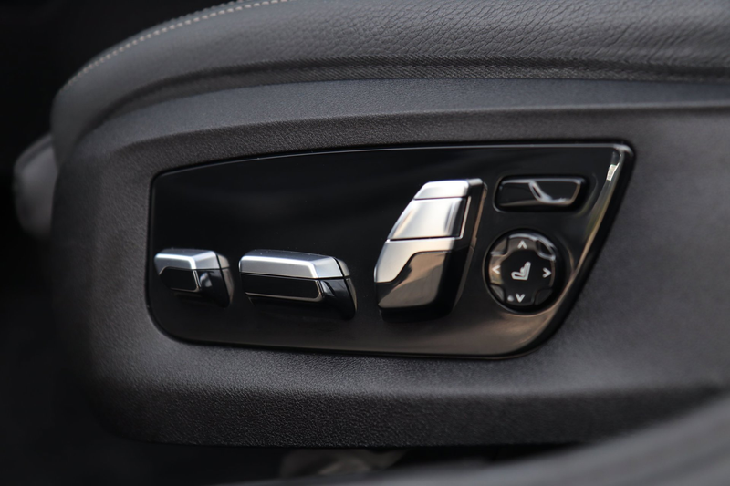 BMW 545 5-serie 545e xDrive M Sport / 50 Jahre / PANO / HK — photo 21