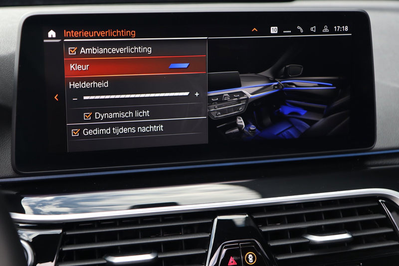 BMW 545 5-serie 545e xDrive M Sport / 50 Jahre / PANO / HK — photo 35