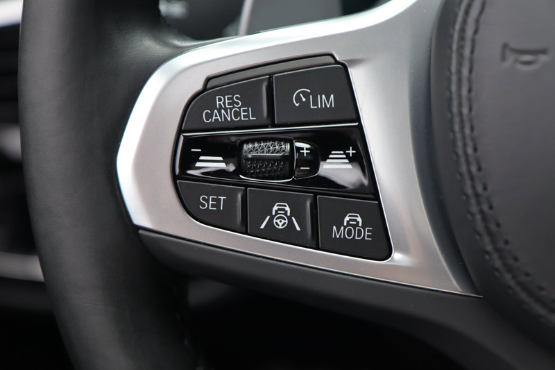 BMW 545 5-serie 545e xDrive M Sport / 50 Jahre / PANO / HK — photo 15