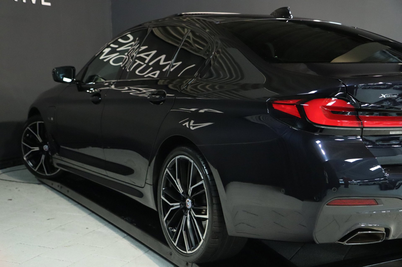 BMW 545 5-serie 545e xDrive M Sport / 50 Jahre / PANO / HK — photo 3
