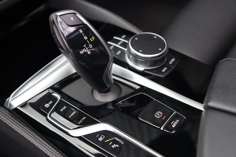 BMW 545 5-serie 545e xDrive M Sport / 50 Jahre / PANO / HK — photo 29