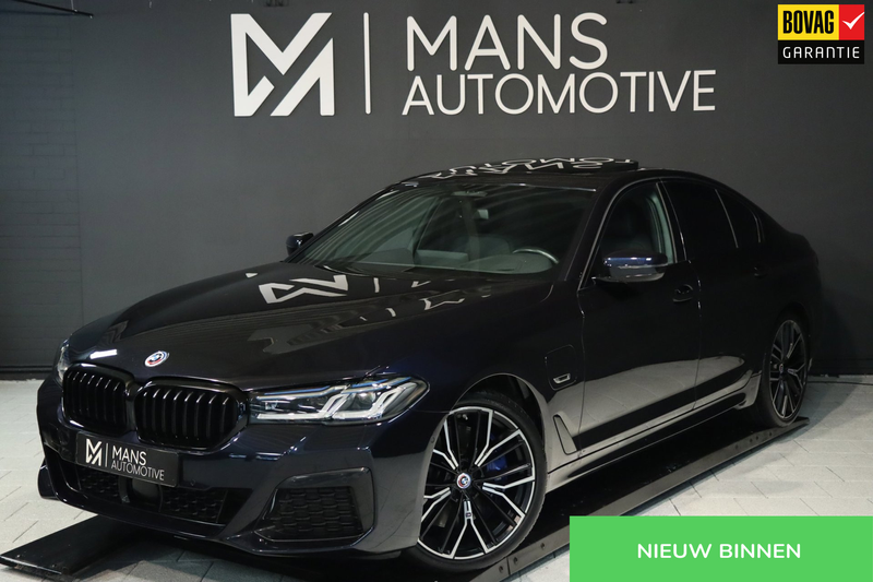 BMW 545 5-serie 545e xDrive M Sport / 50 Jahre / PANO / HK