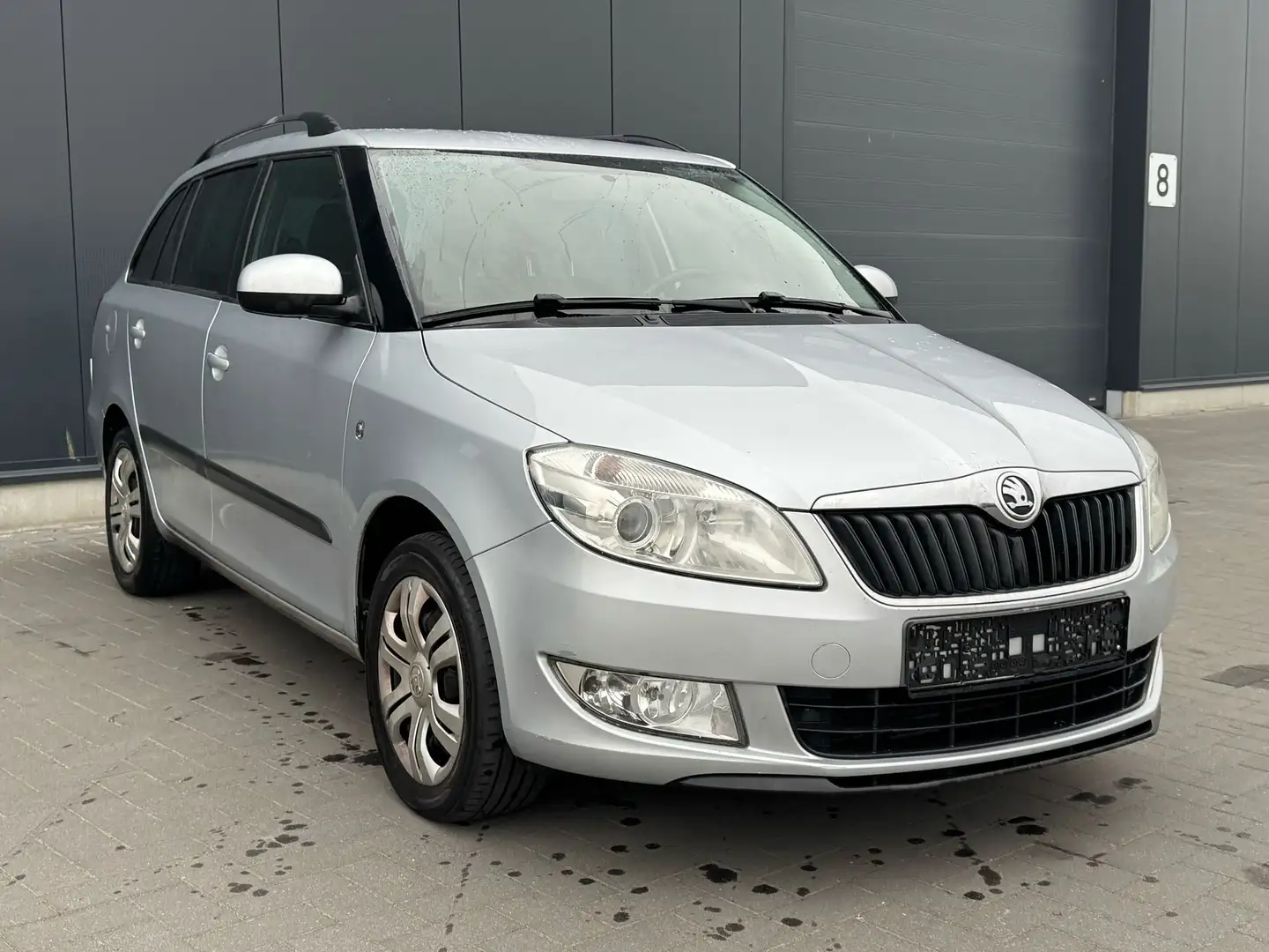 Skoda Fabia SW 1.6 TDi CLIM / MARCHAND OU EXPORT Grijs - 1