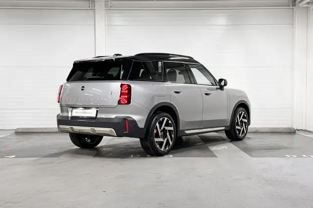 Mini Countryman view 6