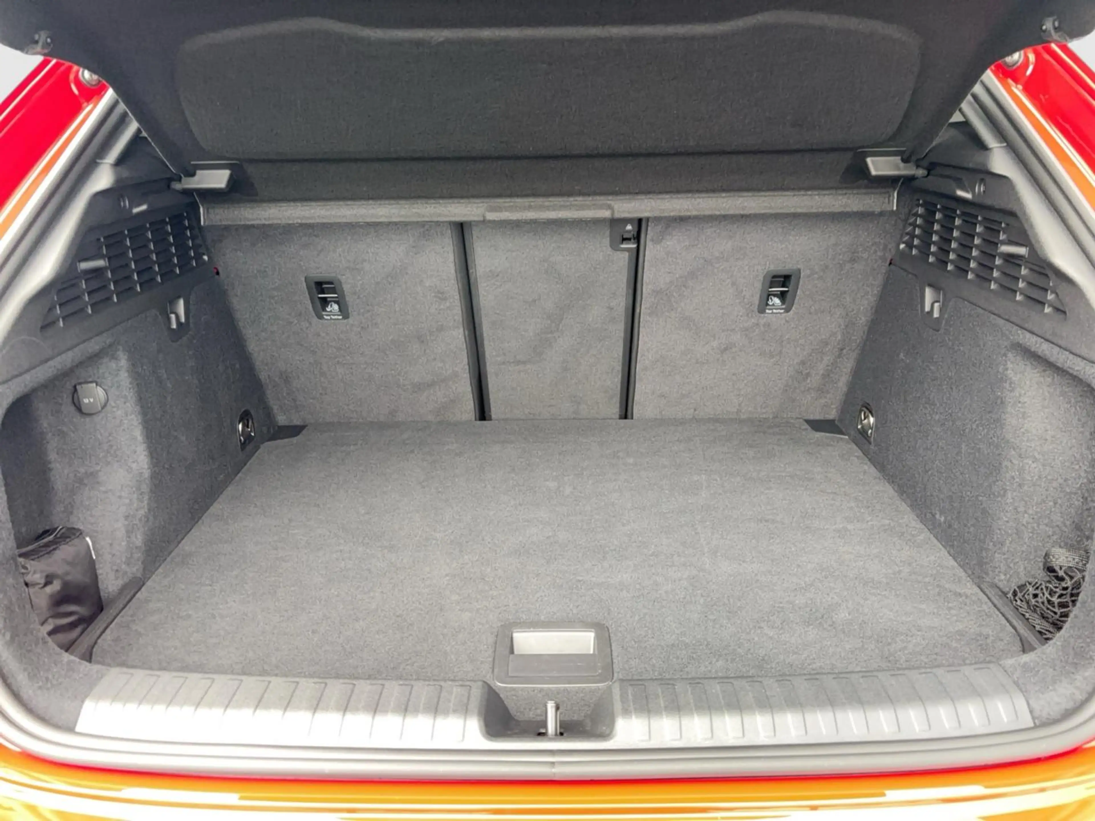 Audi S3 Sportback S3 Sportback 2.0 TFSI quattro S tronic MLED Pano — photo 13