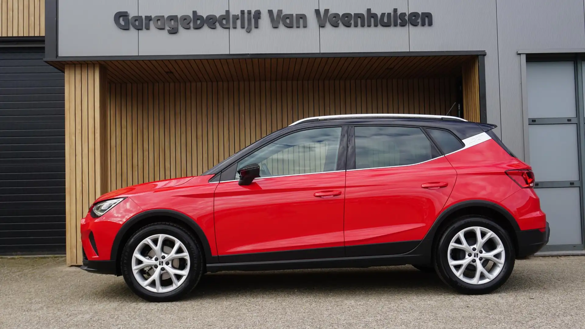 SEAT Arona 1.0 TSI 95pk FR-Line Full LED App-Connect  Virtual Rood - 2