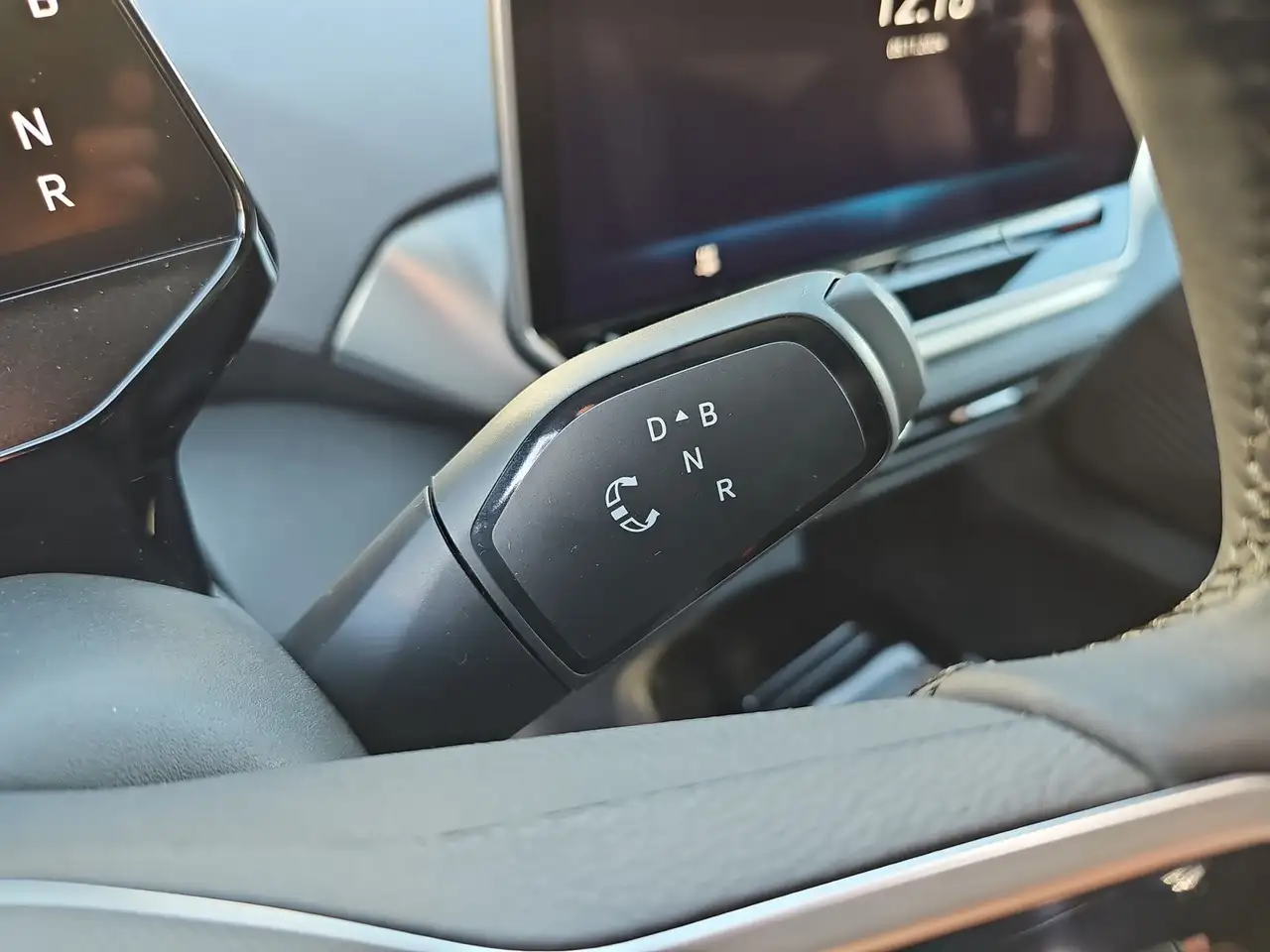 Volkswagen ID.4 Pro GOAL IQ.Light AHK 20" Keyless TravelAss. Navi, миниатюра 9