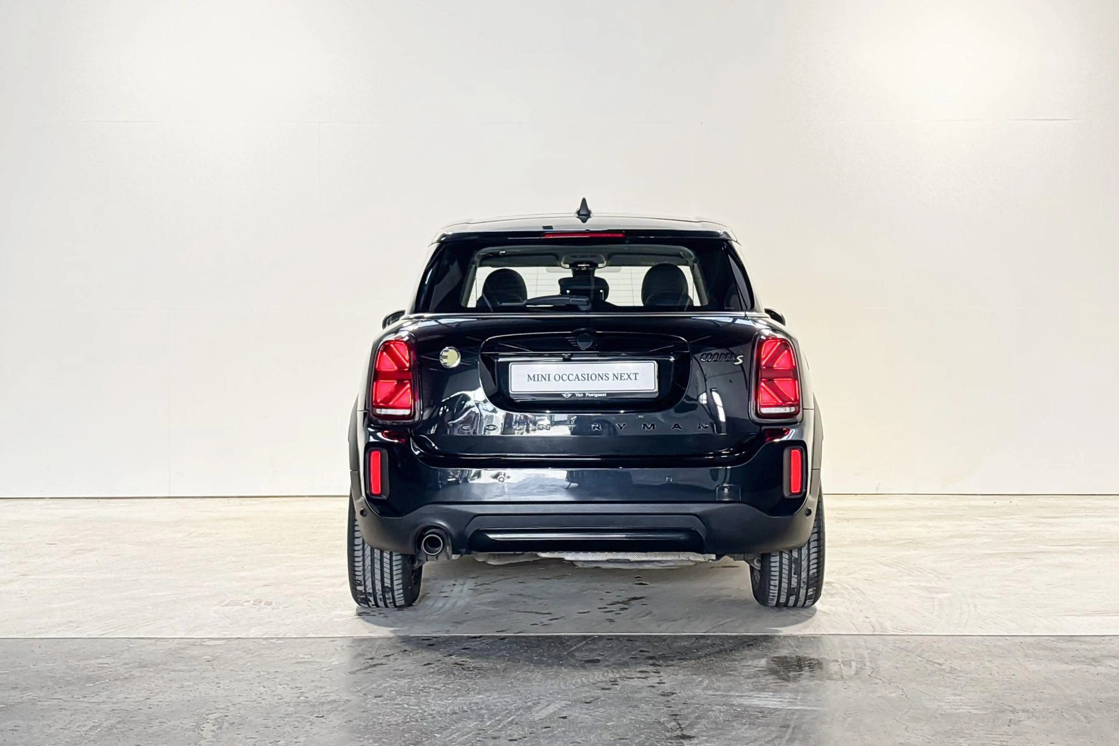 MINI Cooper SE Countryman ALL4 Essence — photo 7