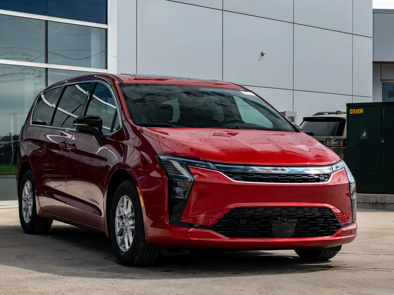 Chrysler Pacifica photo Chrysler Pacifica