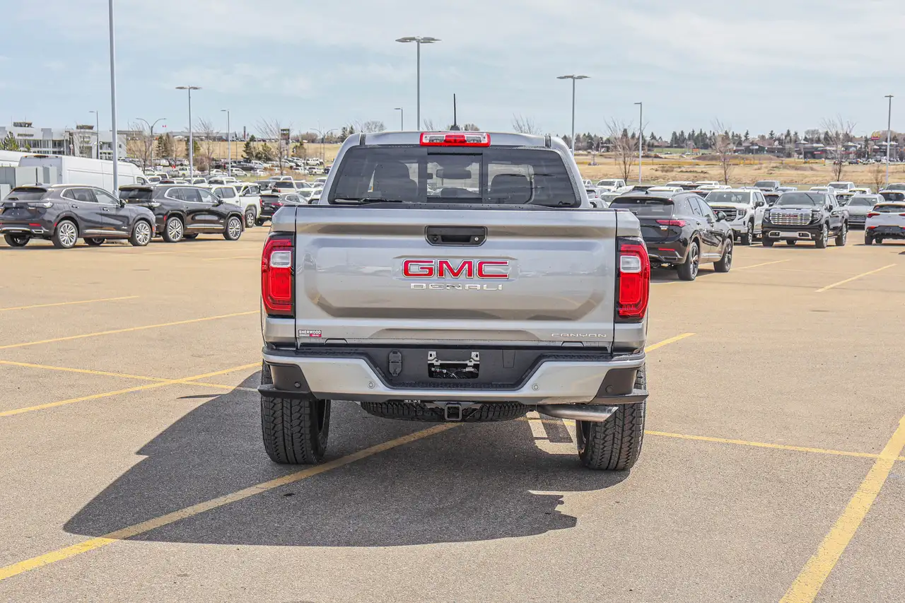 GMC Canyon снимка GMC Canyon