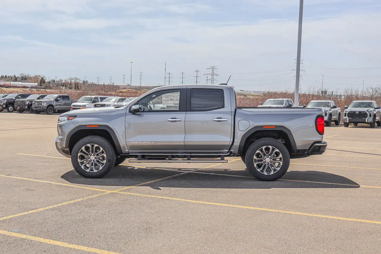 GMC Canyon снимка GMC Canyon