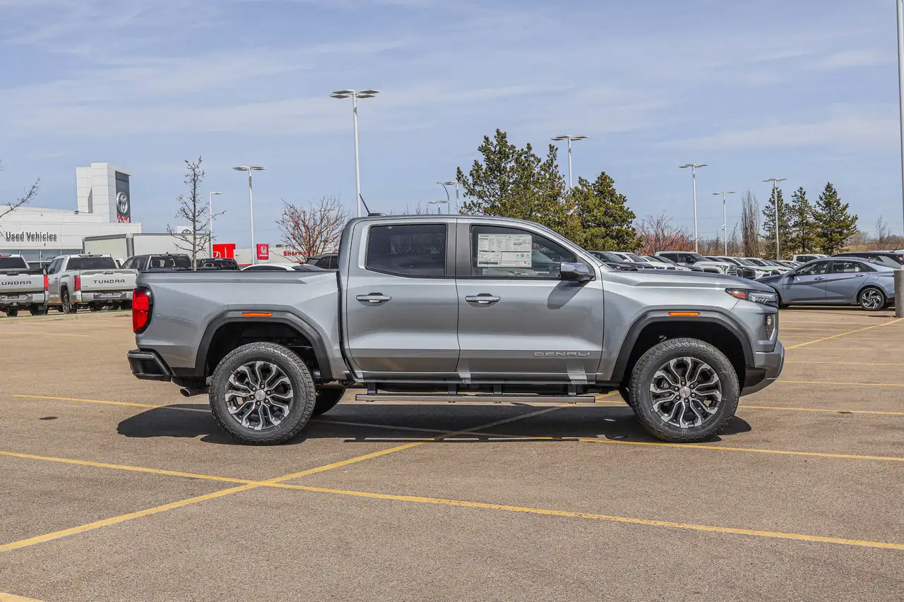 GMC Canyon снимка GMC Canyon