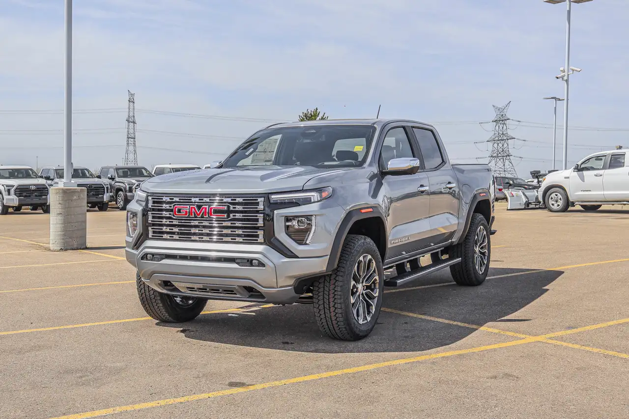 GMC Canyon снимка GMC Canyon