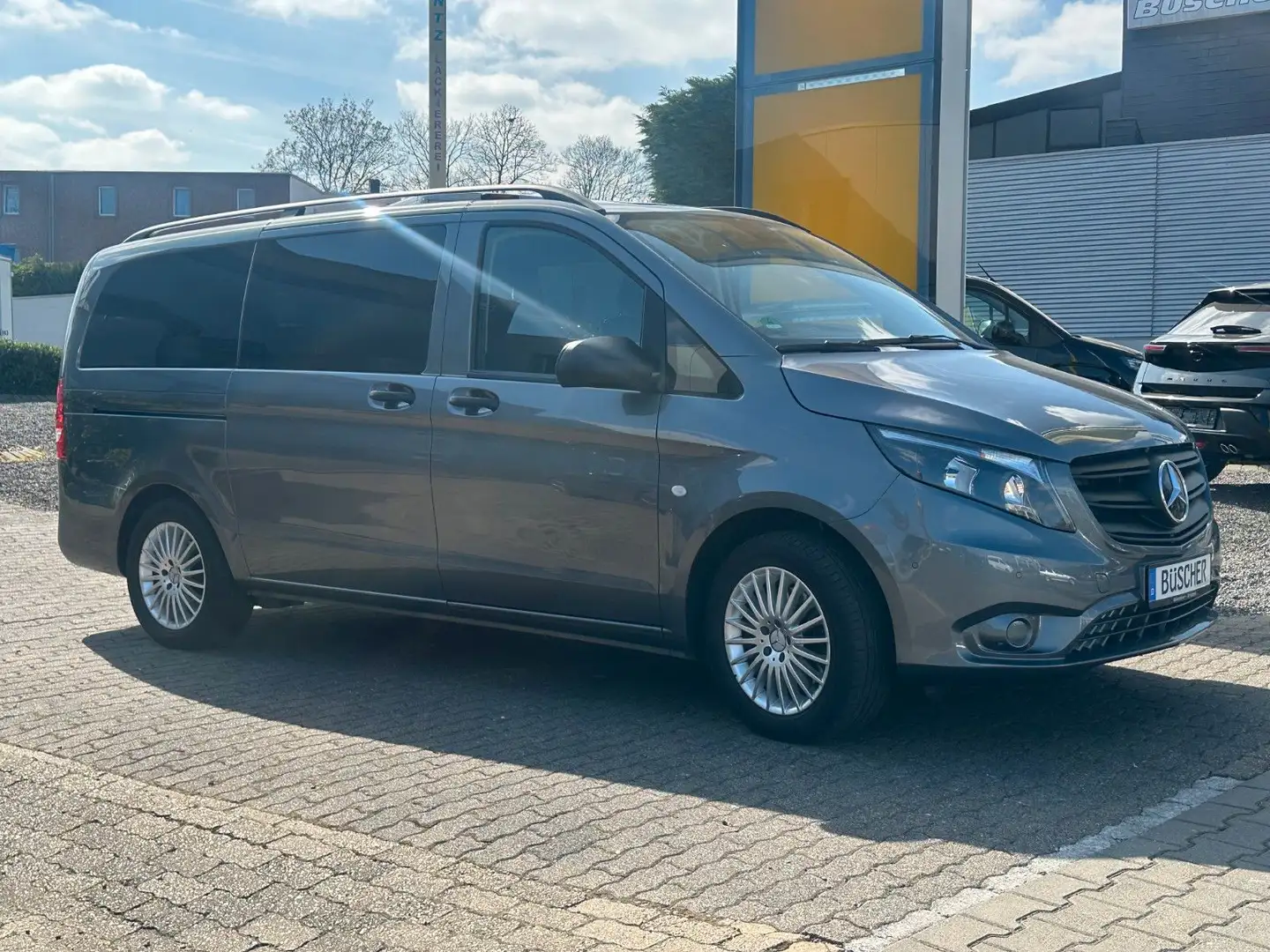 Mercedes-Benz Vito Tourer 119 CDI Pro lang 9G Grau - 1