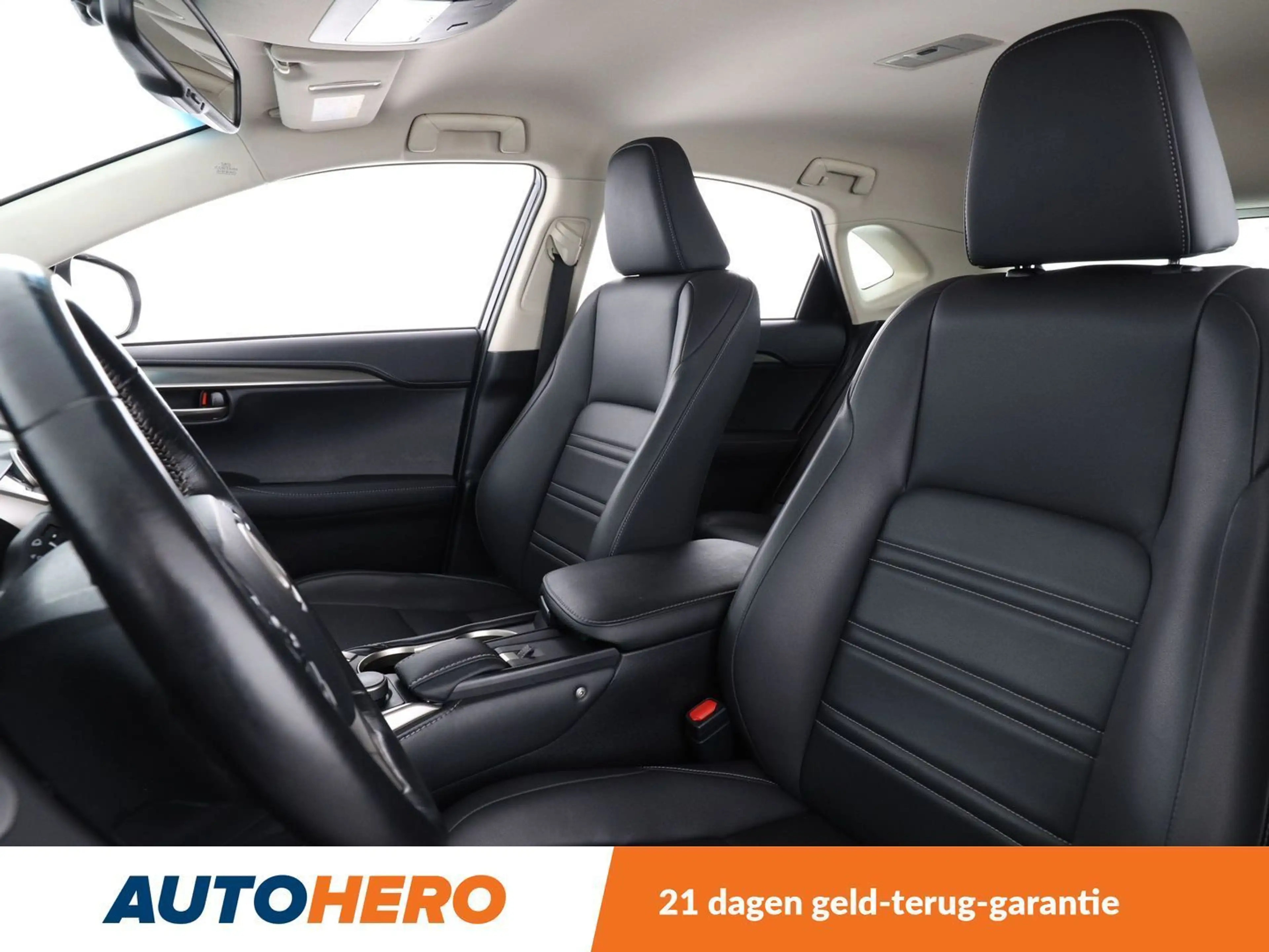 Lexus NX 300h NX 300h E-Four Pack Business — photo 10