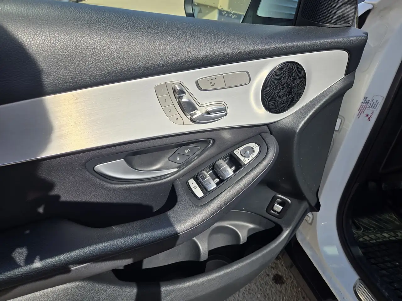 Mercedes-Benz GLC снимка Mercedes-Benz GLC