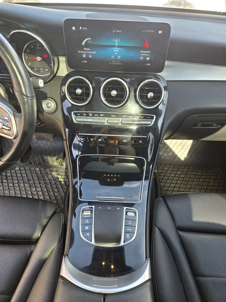 Mercedes-Benz GLC снимка Mercedes-Benz GLC