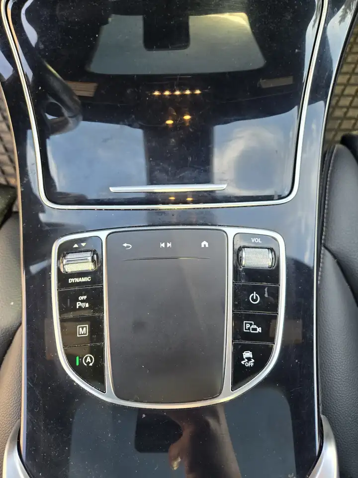 Mercedes-Benz GLC снимка Mercedes-Benz GLC