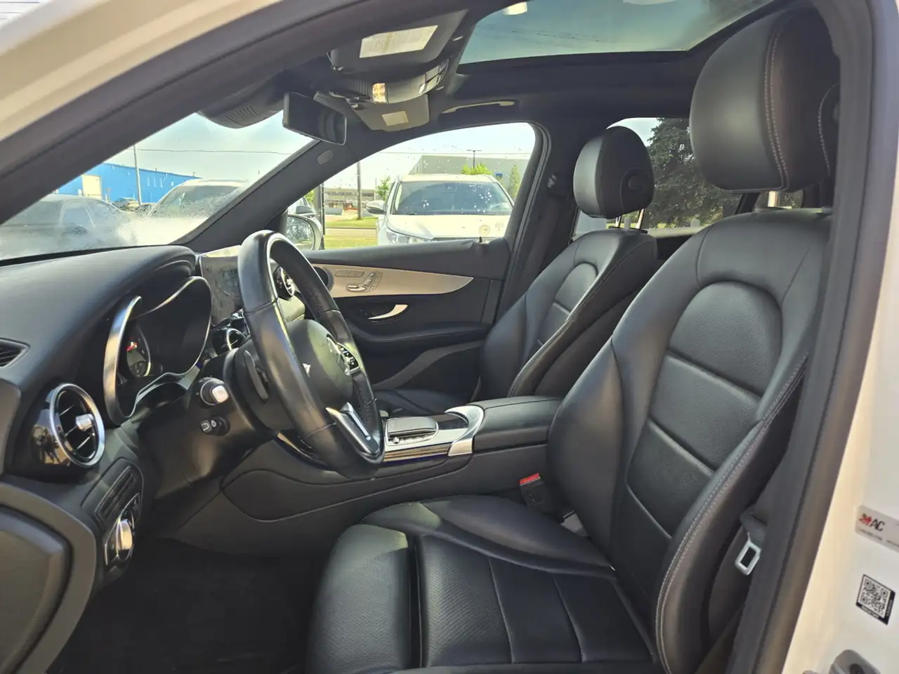 Mercedes-Benz GLC снимка Mercedes-Benz GLC