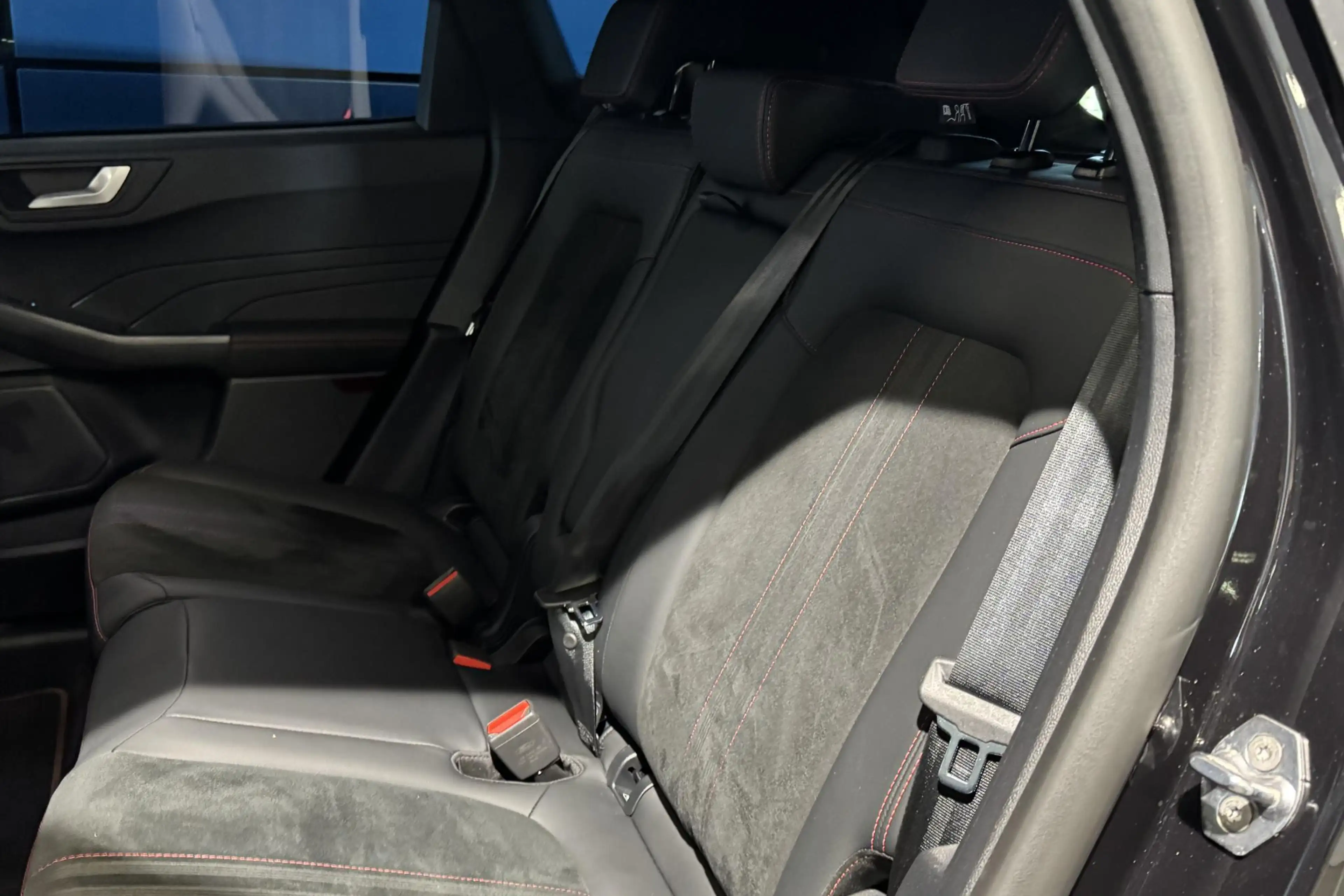 Ford Kuga 2.5 PHEV ST-Line X trekhaak met 2100 kilo trekverm — photo 8