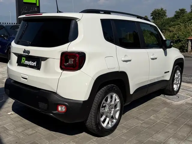 Jeep Renegade view 9