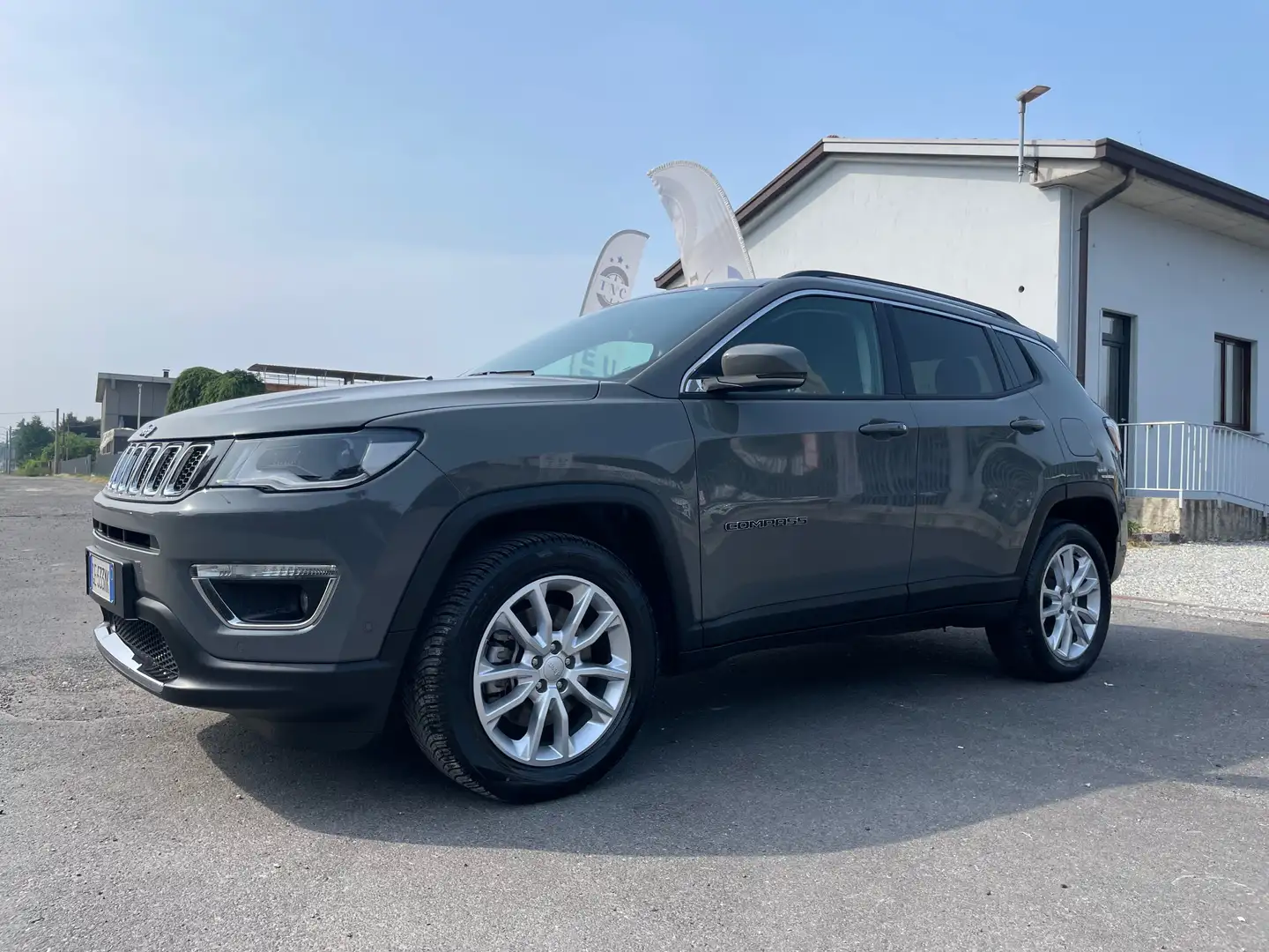 Jeep Compass Compass 1.3 turbo t4 phev Limited 4xe at6 Gris - 1