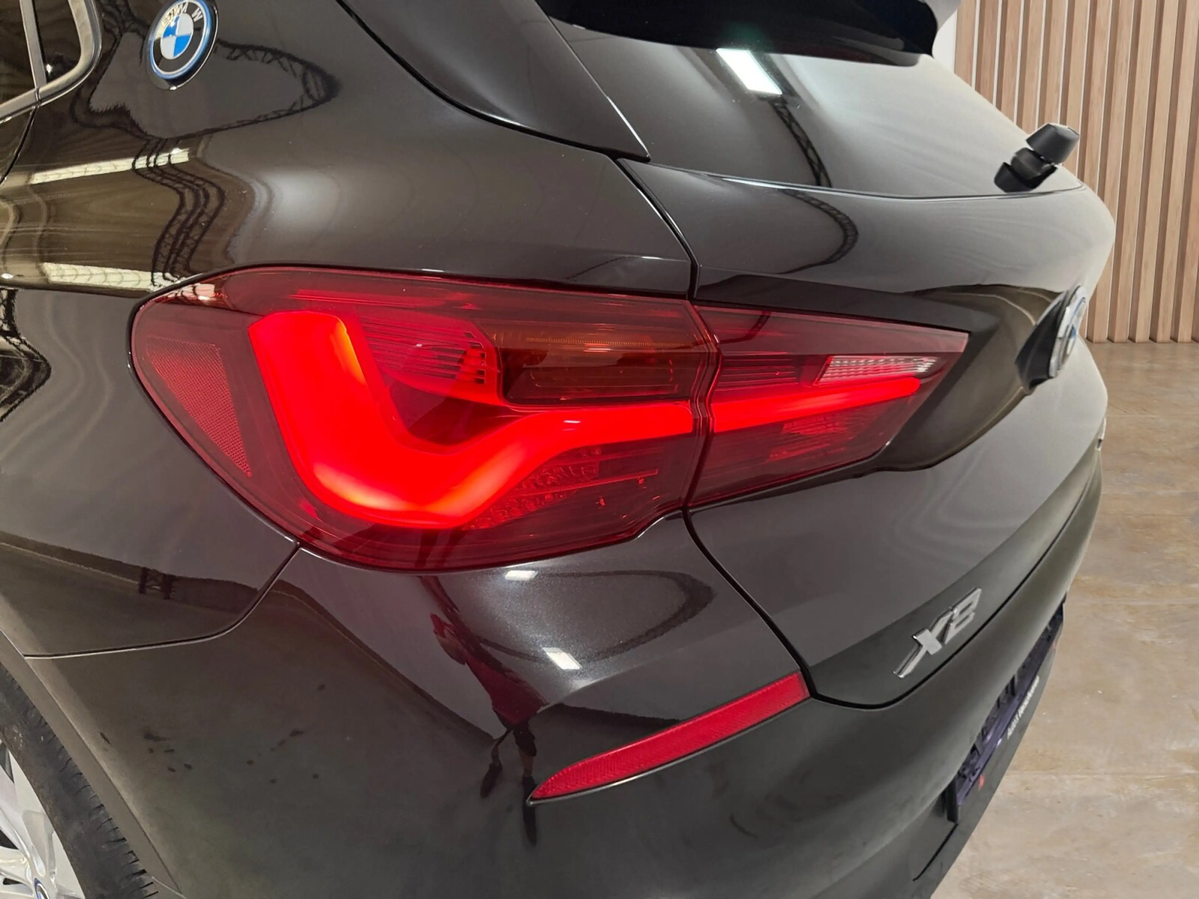 BMW X2 xDrive25e PHEV ** Navi/Carplay | HUD | Camera — photo 8