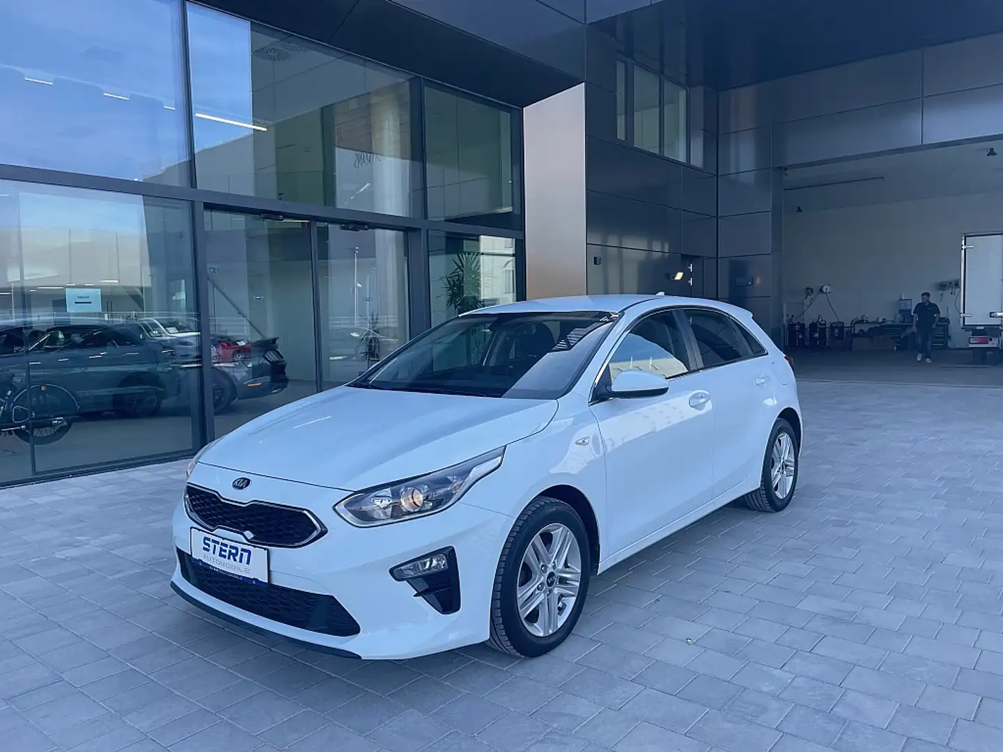 Kia Ceed SW / cee'd SW ceed SW 1,6 CRDi SCR ISG Gold DCT Weiß - 1