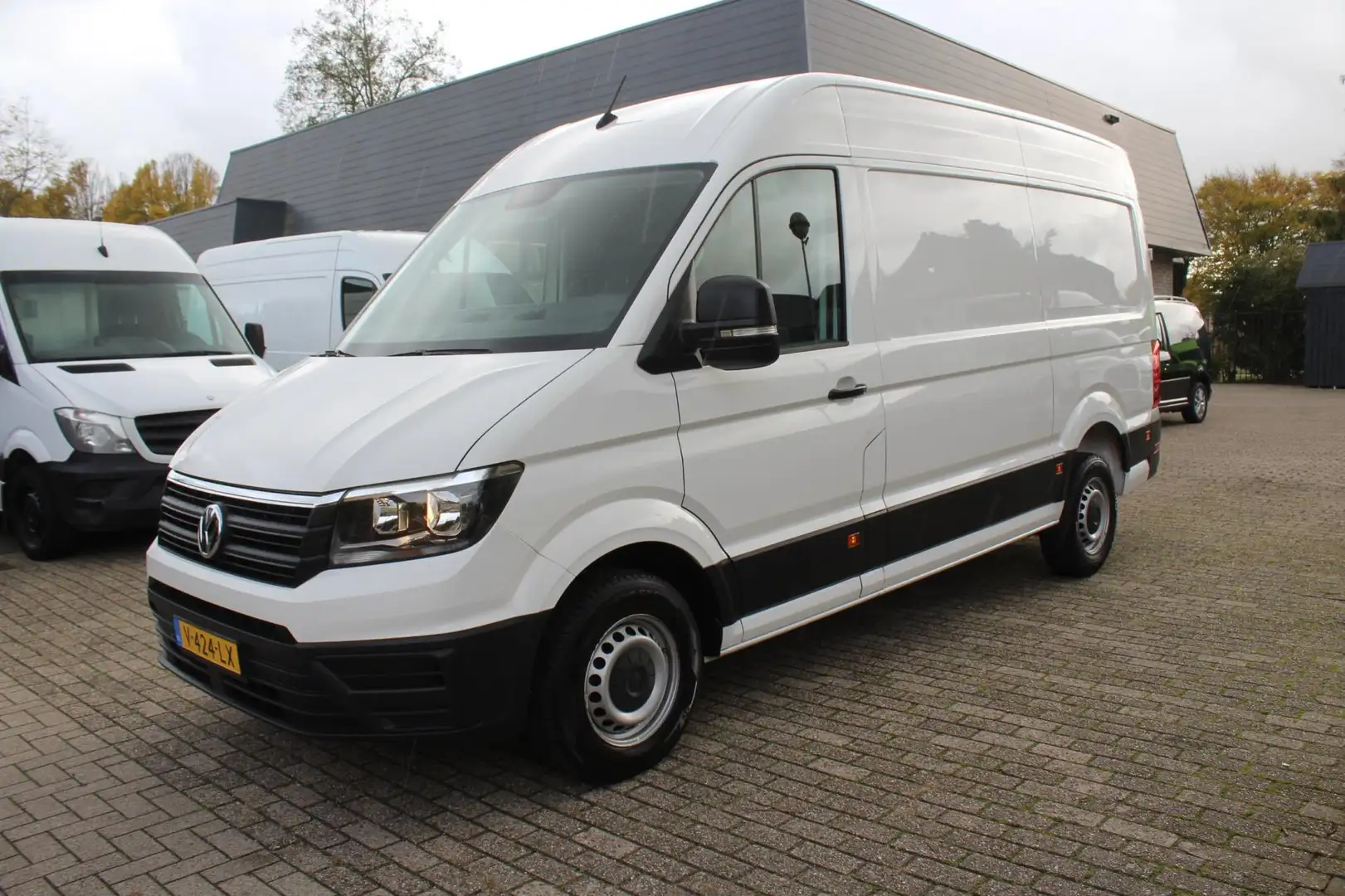 Volkswagen Crafter NIEUW STAAT BINNEN EN BUITEN !!!! 35 2.0 TDI L3H2 Wit - 2