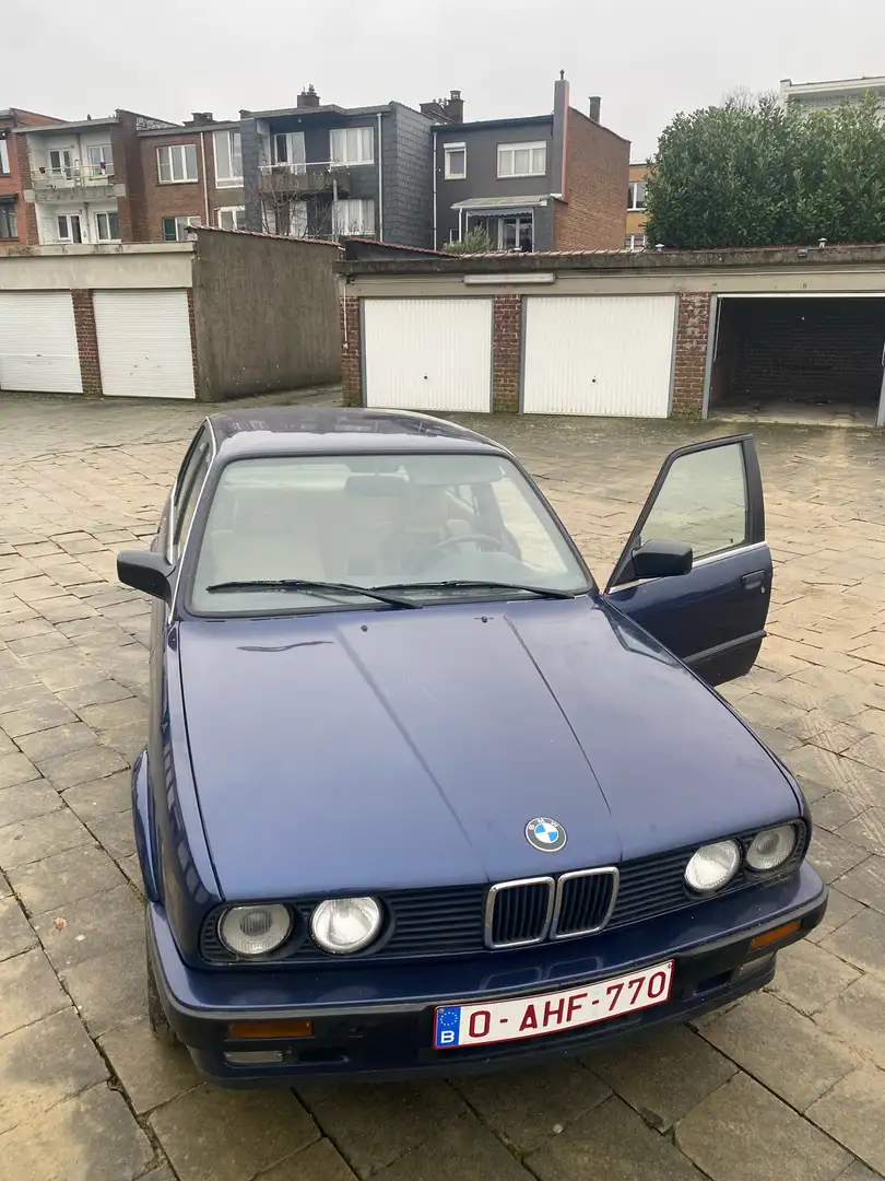 BMW 325 e30 325xi Blauw - 1