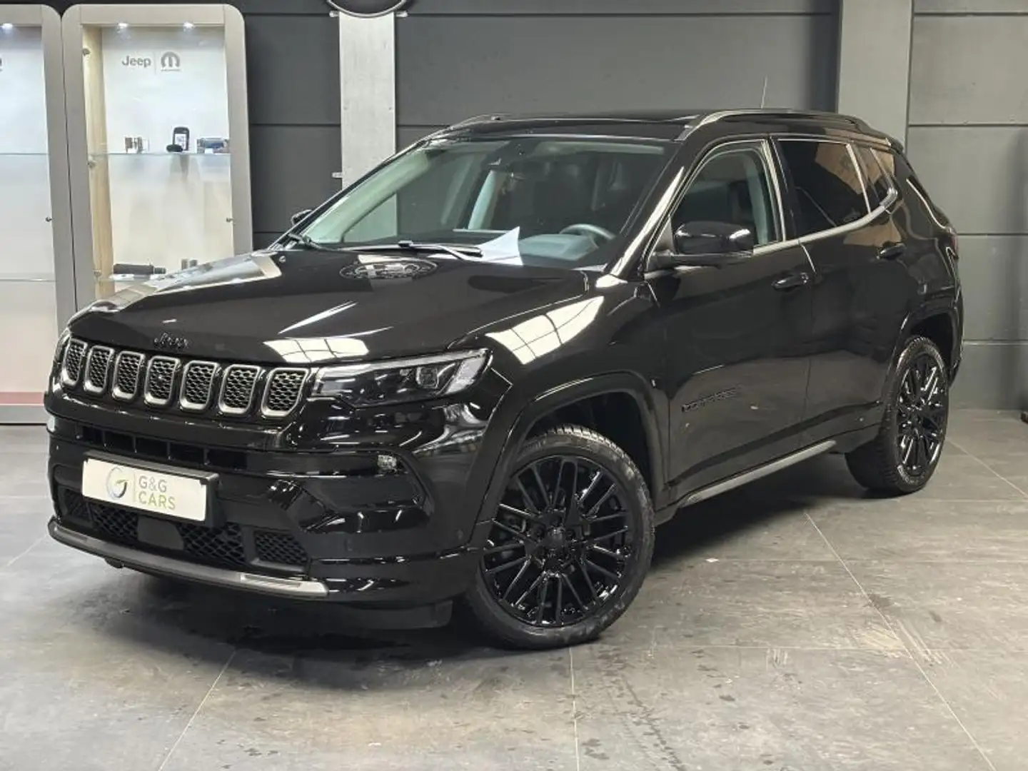 Jeep Compass S Zwart - 1