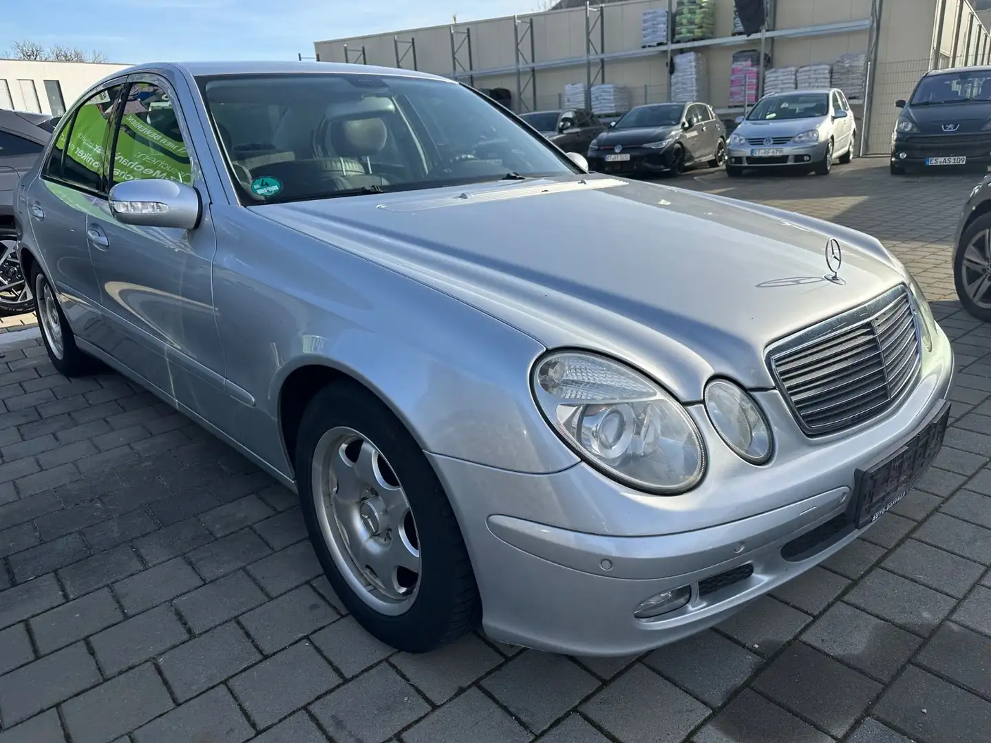 Mercedes-Benz E 220 E Limousine E 220 CDI Silber - 2